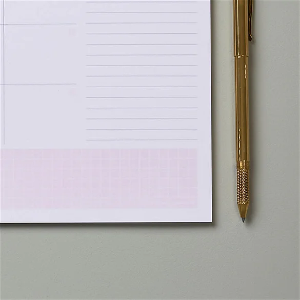 Focused Customizable Desk Calendar